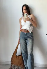 Pantalón de jean slouchy de tiro alto, color celeste gastado.