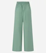 Pantalón wide leg color verde agua, de tiro alto y corte sastrero, con cintura elástica en la espalda, cinturón incorporado para lazo, pliegues delanteros y bolsillos laterales.