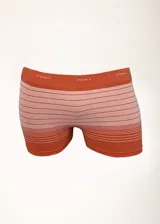 Boxer de microfibra color naranja con rayas horizontales blancas y cintura elástica con la marca "PRILI" repetida.