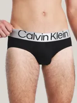 Pack de tres slips negros Calvin Klein de microfibra con cinturilla elástica plateada con el logo de la marca.