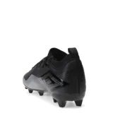 Championes de fútbol Umbro Vibe HG, color negro con detalles en gris.