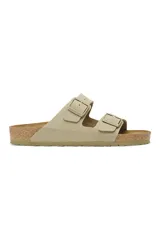 Sandalias Birkenstock Arizona Bf Faded color caqui con dos correas ajustables y plantilla anatómica de corcho y látex.