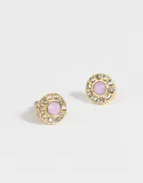 Par de aros pasantes circulares dorados con strass y centro con piedra rosa.
