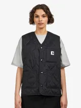 Chaleco negro Carhartt WIP W' Skyler con costuras y textura puffer. Borde tonal en el cuello en V, cierre de botón a presión tonal en la abertura frontal, bolsillo de parche del mismo tejido en el pecho izquierdo y 2 bolsillos de parche del mismo tejido en la parte delantera inferior.