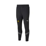 Pantalón de entrenamiento Puma color negro, con corte ajustado, cintura elástica y bolsillos laterales con cierre. Logo de Puma estampado en plateado y escudo del Club Atlético Peñarol bordado.
