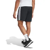 Short deportivo Adidas 3s Chelsea para hombre, color negro con tres rayas blancas a los costados y logo de la marca en la pierna izquierda.