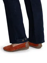 Pantalón de jean RKF modelo Noa, estilo cargo, color azul oscuro, de tiro alto y corte recto. Confeccionado en algodón orgánico con tecnología Natural Flex.