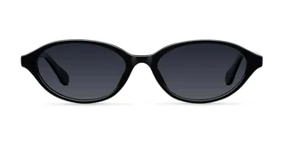 Lentes de sol con montura ovalada negra y lentes polarizadas negras. Fabricados con materiales bio-based G850 y patillas de propionato de celulosa. Protección UV 400.
