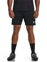Short deportivo Under Armour Challenger Knit color azul marino con logo blanco en la pierna derecha.