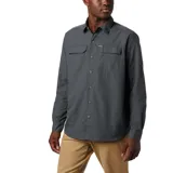 Camisa de manga larga Columbia Silver Ridge 2.0 para hombre, color gris oscuro. Cuenta con tecnología Omni-Shade UPF 50 para protección solar y Omni-Wick para absorción de humedad y secado rápido. Tiene ventilación, mangas enrollables con soportes y dos bolsillos frontales con solapa. Corte clásico.