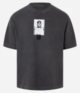 Remera boxy negra de algodón con estampa de photoprint del rapero 50 Cent.