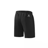 Short deportivo negro con cordón rosado en la cintura, número 10 estampado en la pierna izquierda y escudo del Inter de Miami en la pierna derecha.