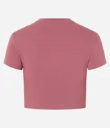 Remera corta color rosa con cuello redondo y mangas cortas. Estampa frontal con la frase 'not inspired today, sorry'.