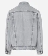 Campera de jean para hombre, de corte regular, con efecto desteñido, cuello inglés, manga larga, abotonada en el frente y bolsillos con solapa en el pecho.