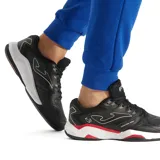 Championes deportivos Joma Master 1000 para hombre, color negro con detalles en blanco y rojo. Recomendados para entrenamiento de pádel de baja frecuencia.