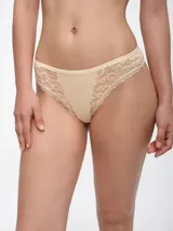 Colaless color lila con laterales de encaje floral.