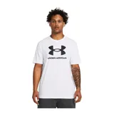 Remera blanca de hombre, marca Under Armour, modelo Sportstyle Logo. Tiene mangas cortas y cuello redondo. El logo de la marca está estampado en el pecho en color negro.