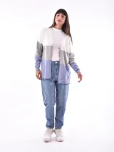 Saco tipo cárdigan largo, color beige con bloques de color gris y arena.