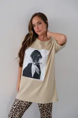 Remerón negro con estampa frontal de dos perros bulldog francés.