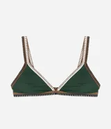 Top de bikini triangular verde oscuro con costuras contrastantes en blanco y marrón.
