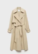 Trench beige de algodón con cuello con solapa, trabillas, manga larga con trabillas, cierre delantero, solapas con muesca, dos bolsillos laterales, diseño recto, cinturón desmontable y forro interior.