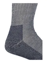 Calcetines largos color gris claro, de tejido grueso, confeccionados en bambú y spandex.