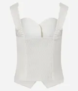 Blusa blanca de tejido plano en sastrería, con escote corazón, breteles anchos, botones forrados, elástico en la espalda y bajo con recorte V.