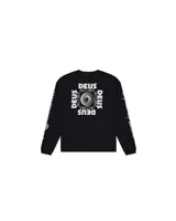 Remera blanca de manga larga con cuello redondo y estampado del logo de la marca Deus Ex Machina en el pecho y en las mangas.
