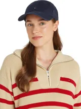 Gorra de béisbol azul marino de algodón con logo de Tommy Hilfiger bordado en el frente.