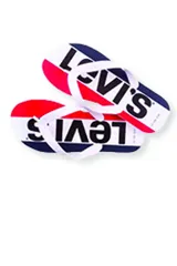 Chancletas con diseño de logo de Levi's en colores azul, blanco y rojo.