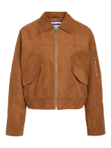 Campera bomber color marrón de poliéster con cuello camisero, mangas largas, cierre de cremallera al frente, bolsillos delanteros y ruedo elastizado.