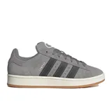 Championes Adidas Campus 00S de gamuza color gris con las tres tiras características de la marca en color gris oscuro.