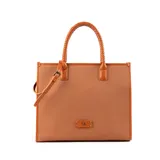 Cartera tote grande color habano, con doble asa de mano trenzada y correa larga extraíble y ajustable.