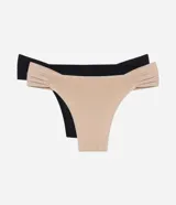 Pack de dos bombachas bikini confeccionadas en microfibra color negro y beige, con laterales drapeados y detalle de pequeño dije metálico en el centro.