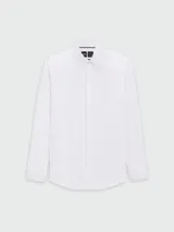 Camisa negra de vestir para hombre, marca BOSS Black, corte slim fit, manga larga y cuello clásico.