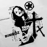 Remera blanca de ajuste regular con estampado de tinta negra de estilo gráfico en el frente.