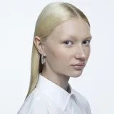 Aros de aro medianos octogonales con cristales blancos incrustados en engastes con baño de rodio.