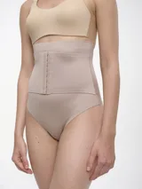 Colaless tiro alto color beige con refuerzo de algodón.