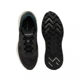 Championes urbanos Lacoste Elite Actv Evo, color negro con detalles en verde oscuro y logo del cocodrilo en blanco.