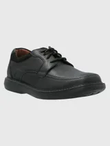 Zapato de vestir acordonado de cuero negro con suela de goma EVA.