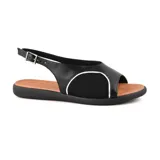 Sandalias Usaflex de cuero negro con tecnología Care Juanetes, que aplica material textil elastizado en los costados para acomodarse a los juanetes.