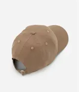 Gorra negra de sarga con ala curva y bordado frontal con las iniciales NY.