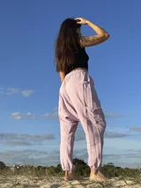 Babuchas de muselina, sueltas y cómodas, ideales para los días de calor.