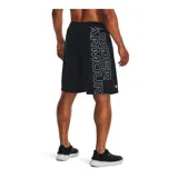 Short deportivo Under Armour Tech WM Graphic, color gris con logo negro en la pierna izquierda.