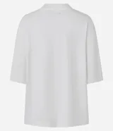 Remera blanca de algodón con cuello en V y corte amplio. Estampado frontal con la inscripción "San Diego", el número 96 y cinco estrellas. Estilo deportivo americano.