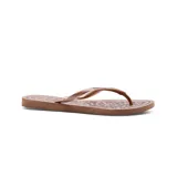 Ojotas Havaianas con estampado animal print de leopardo en tonos marrones y beige.