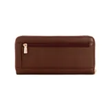 Billetera Guess Laurel color marrón con logo triangular dorado.
