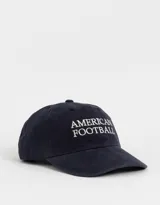 Gorra de béisbol azul marino con bordado frontal de la frase "American Football" en color blanco.
