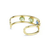 Brazalete abierto dorado con tres cristales facetados de talla cojín: verde, rosa y azul.