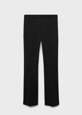 Pantalón de vestir negro de corte recto, con tiro medio y bolsillos laterales.